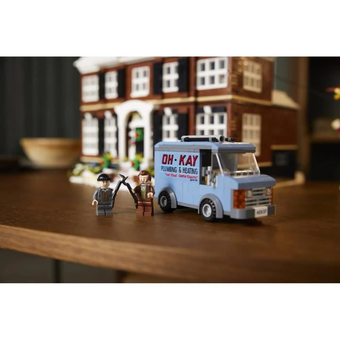 LEGO 21330 Ideas Mom, I Missed The Plane! Set for Adults, Model House Kevin McCallister to Build with 5 Figures